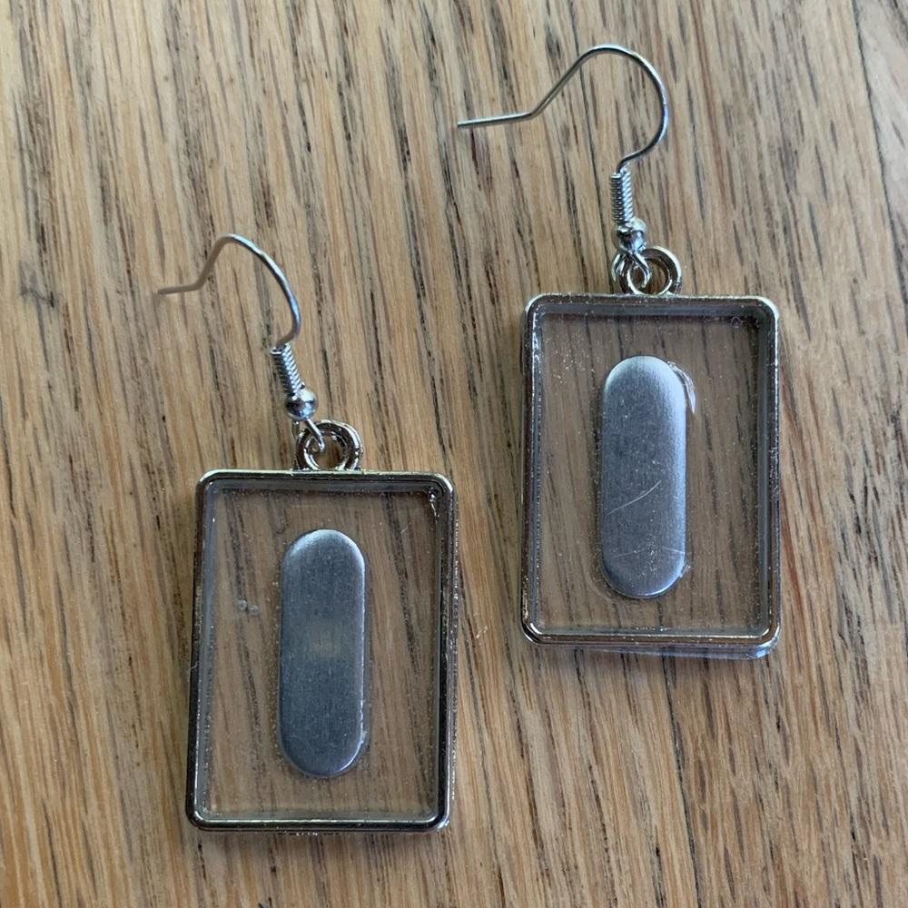 Hand crafted metal and resin earrings - Picture 1 of 4